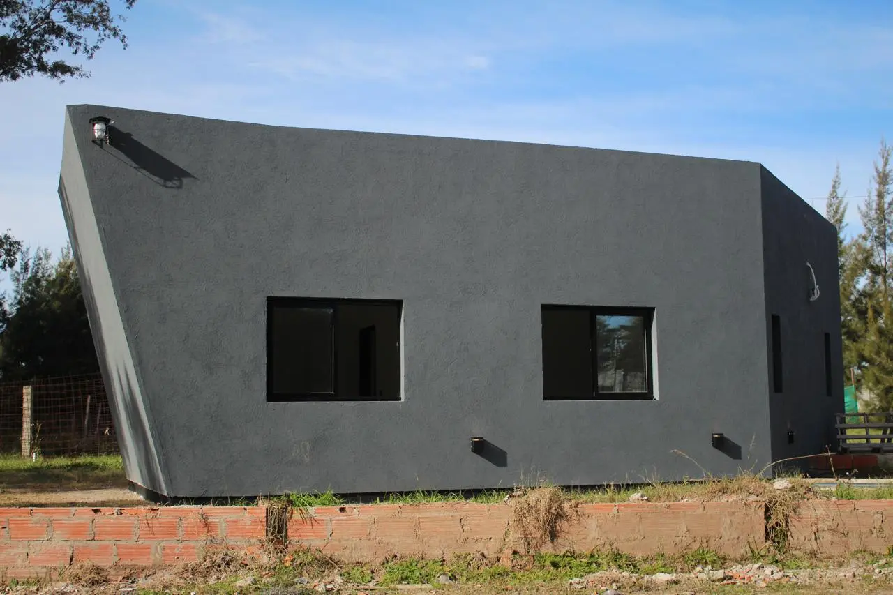 Vivienda compacta y ampliación — registro real de obra 09