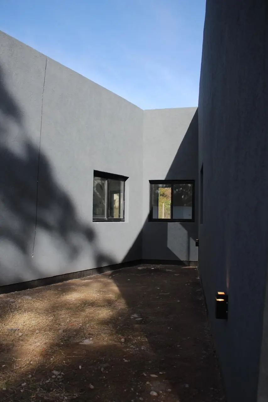 Vivienda compacta y ampliación — registro real de obra 10