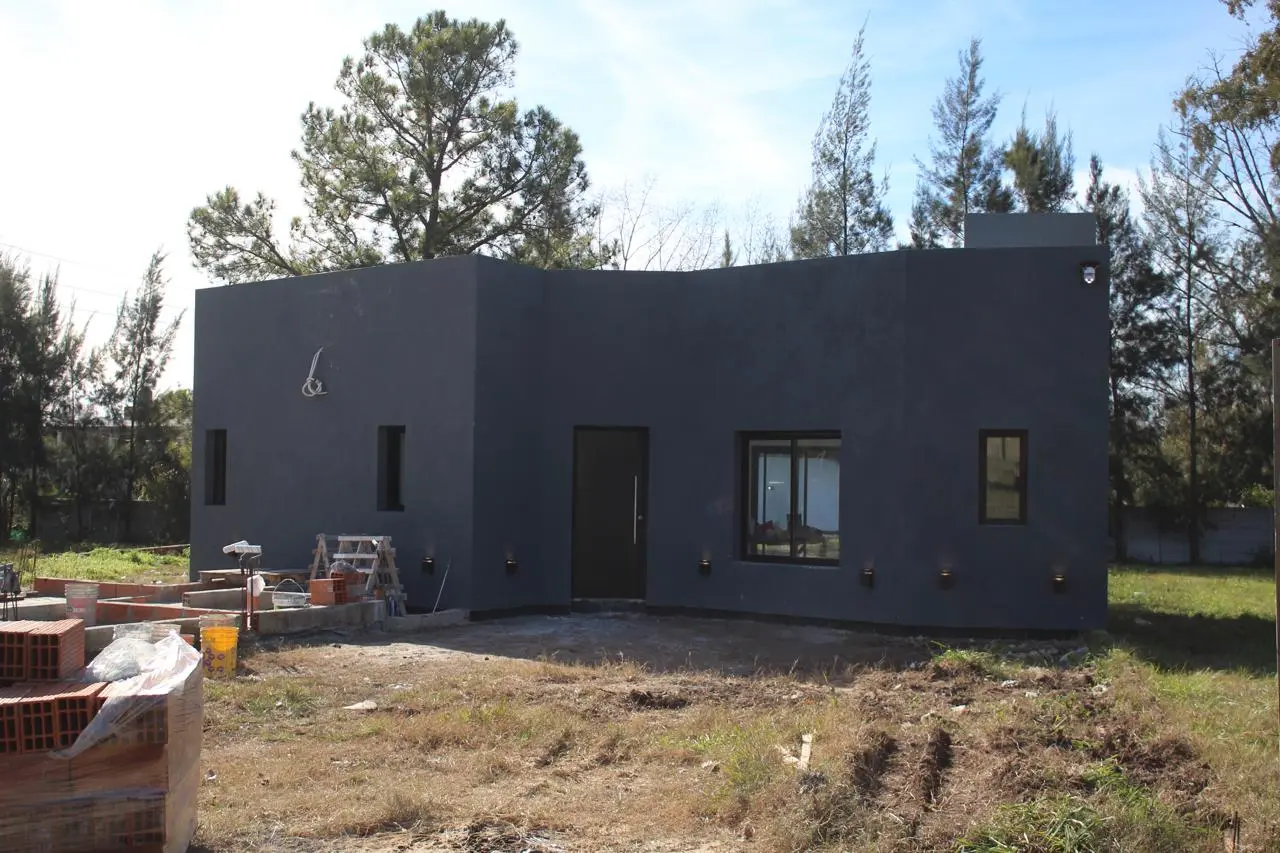 Vivienda compacta y ampliación — registro real de obra 14