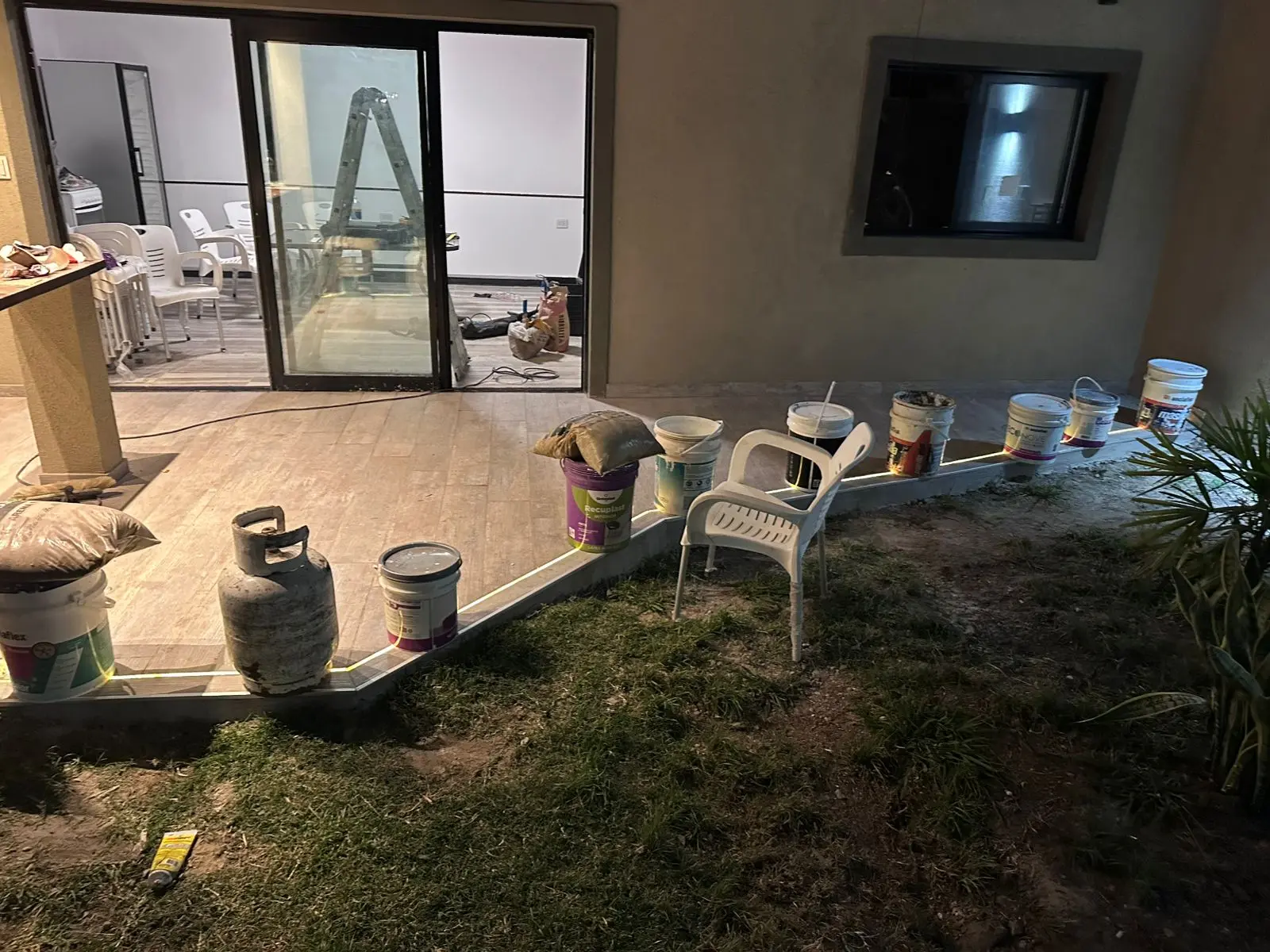 Vivienda compacta y ampliación — registro real de obra 23