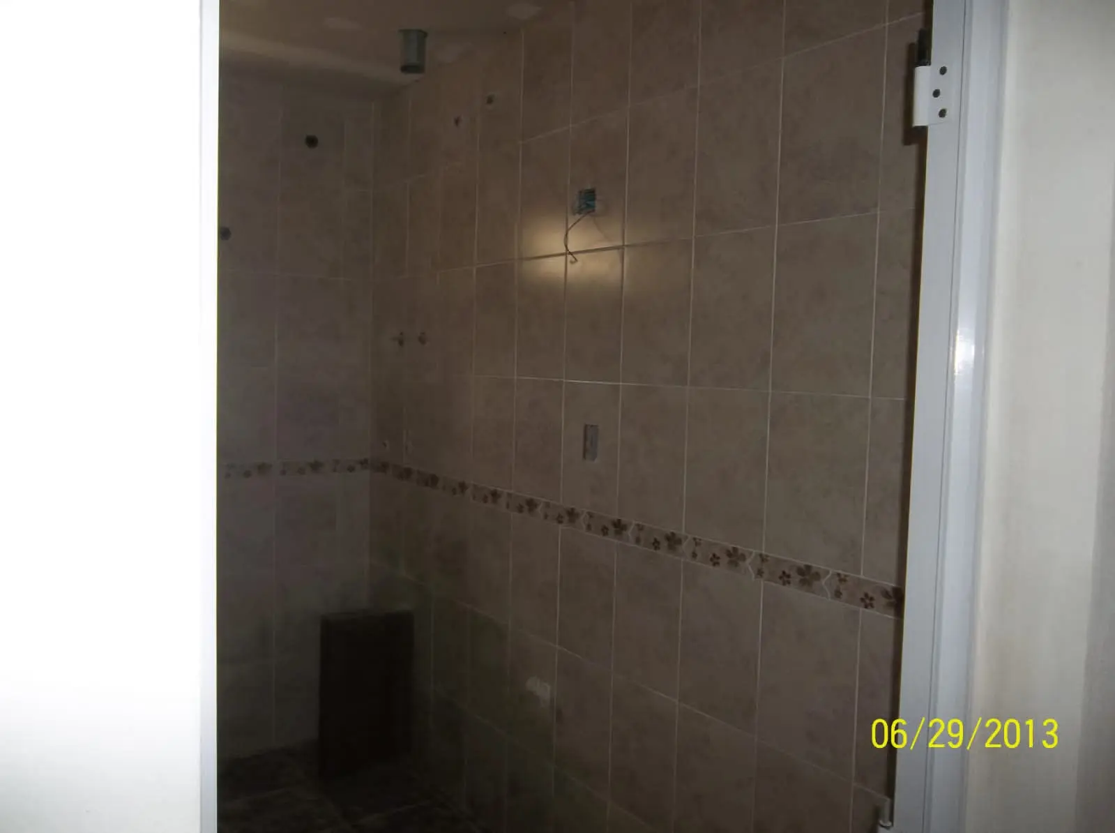 Vivienda compacta y ampliación — registro real de obra 26