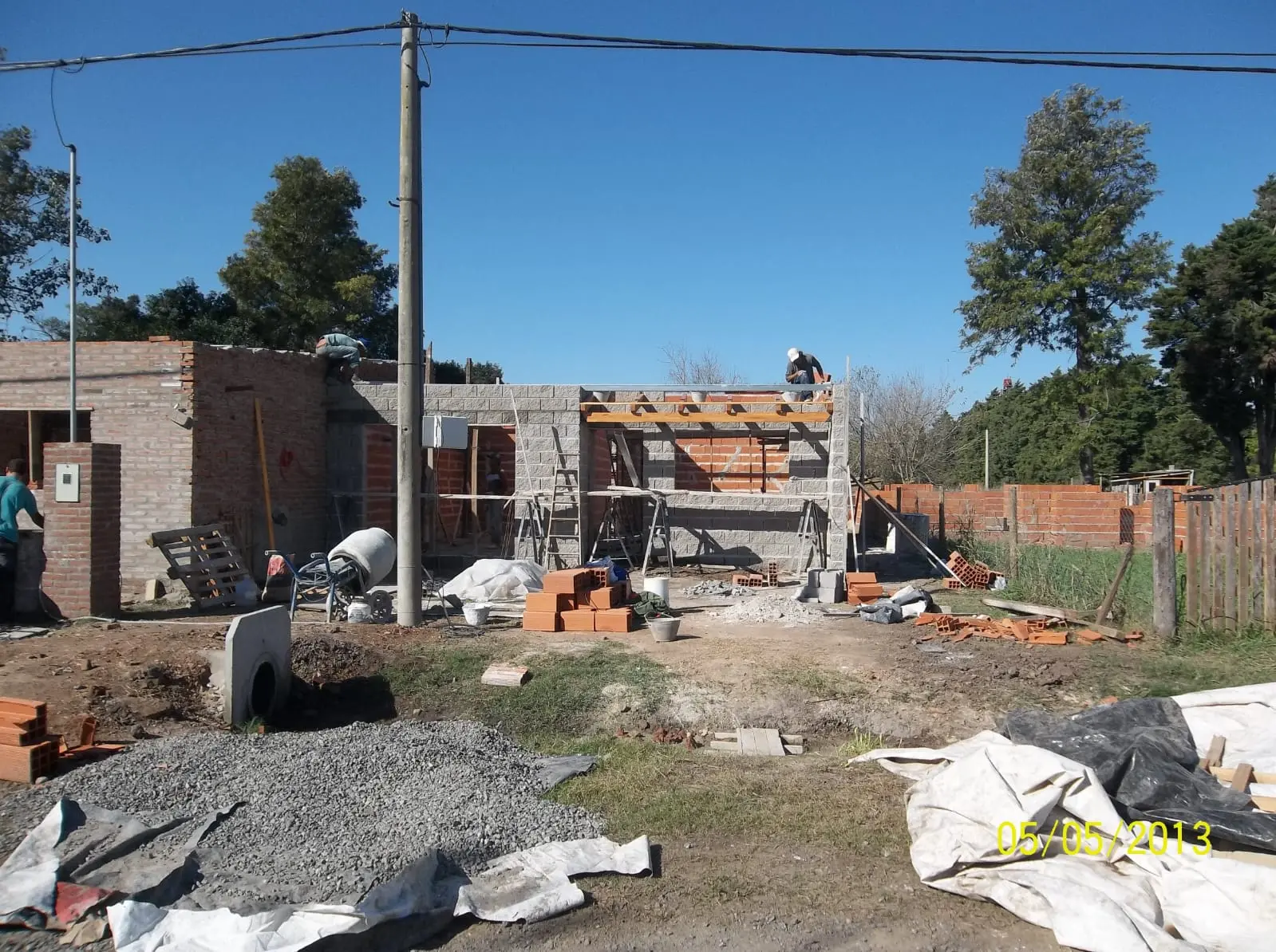 Vivienda compacta y ampliación — registro real de obra 27