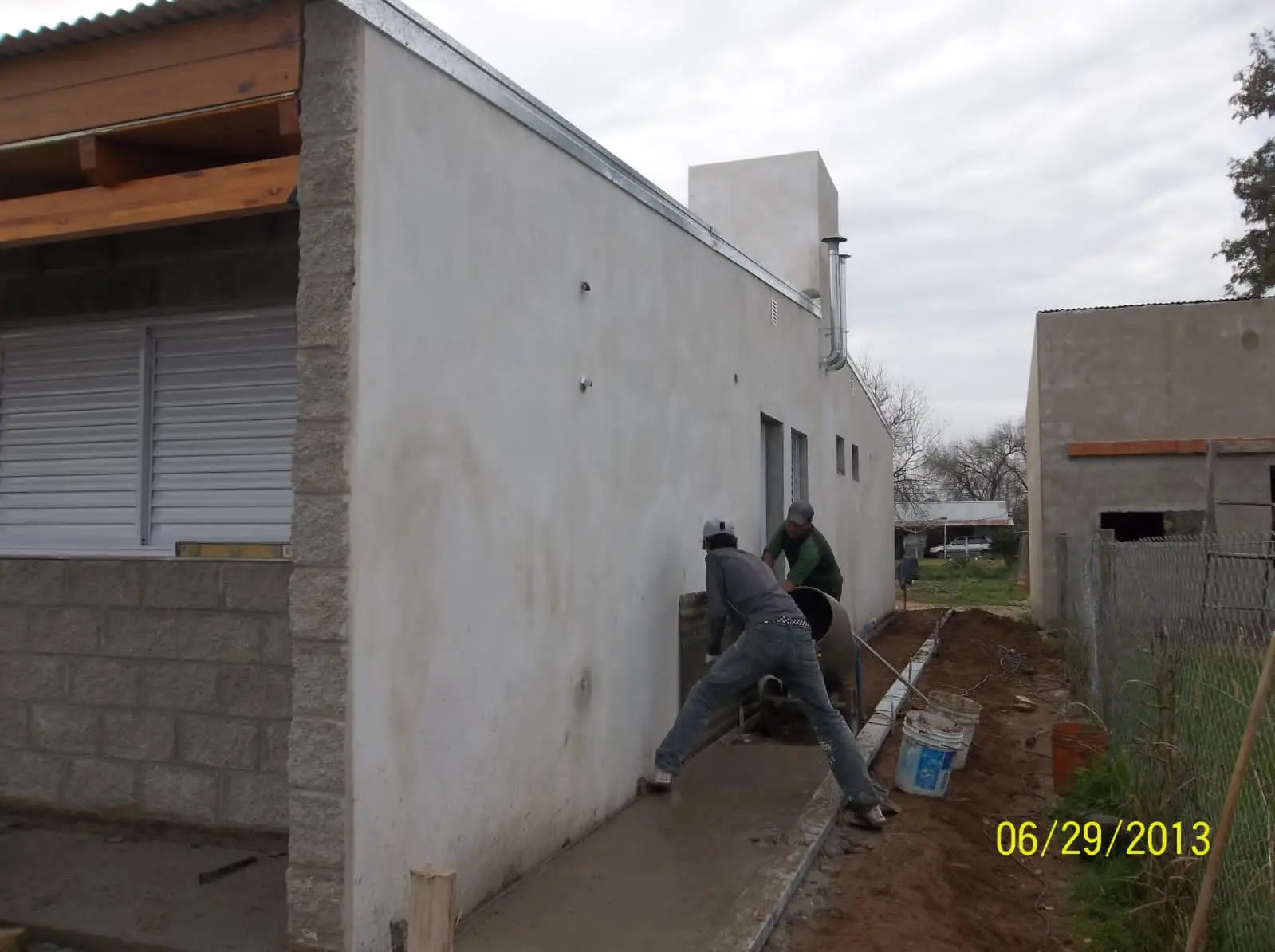 Vivienda compacta y ampliación — registro real de obra 31