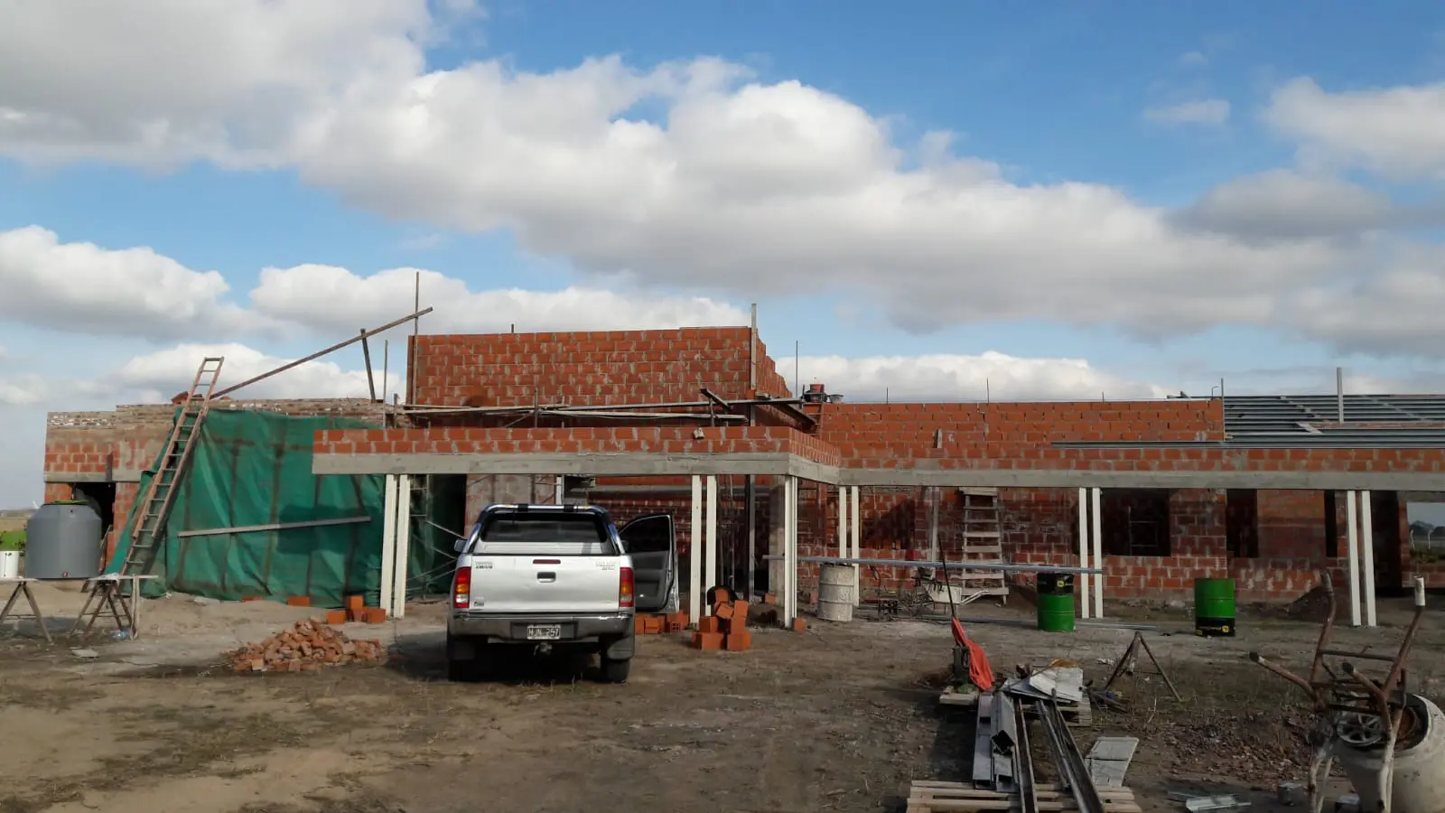 Fundaciones y estructura resistente — registro real de obra 09