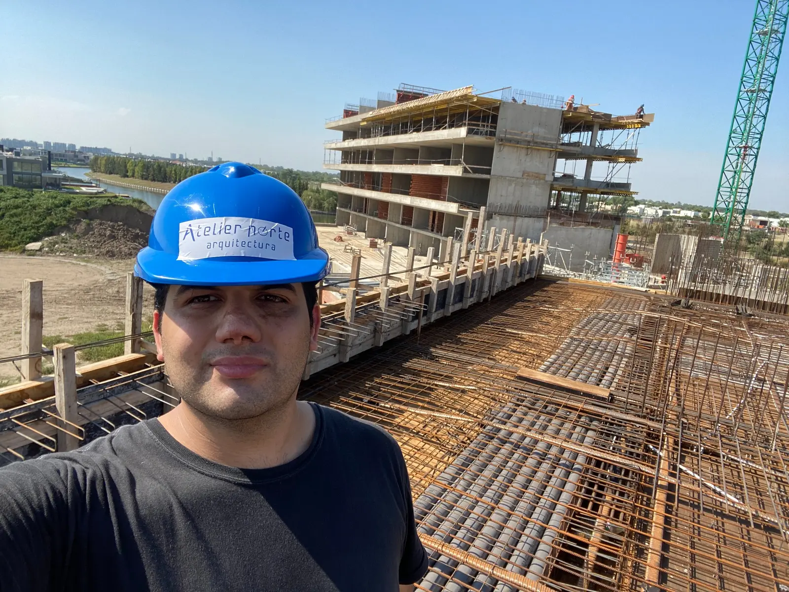 Fundaciones y estructura resistente — registro real de obra 18