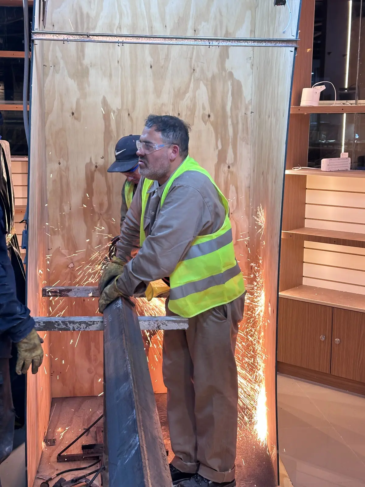 Refuerzo estructural e instalaciones — registro real de obra 05