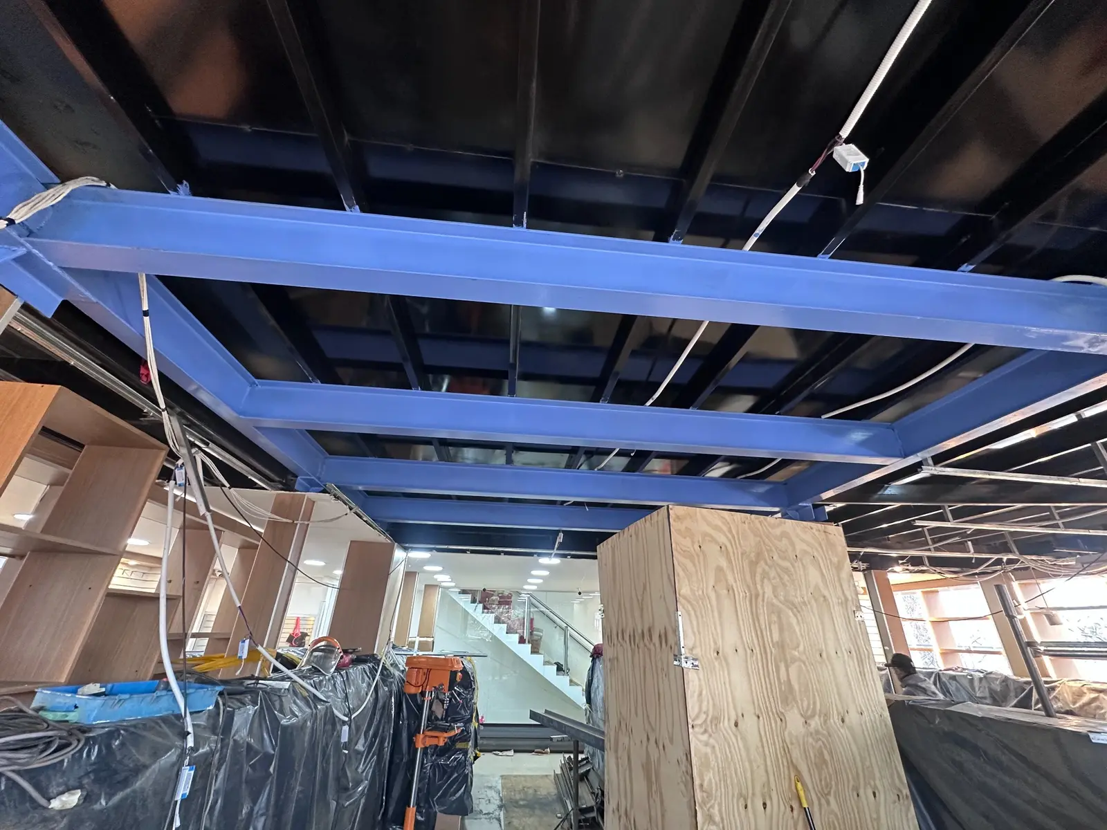 Refuerzo estructural e instalaciones — registro real de obra 10