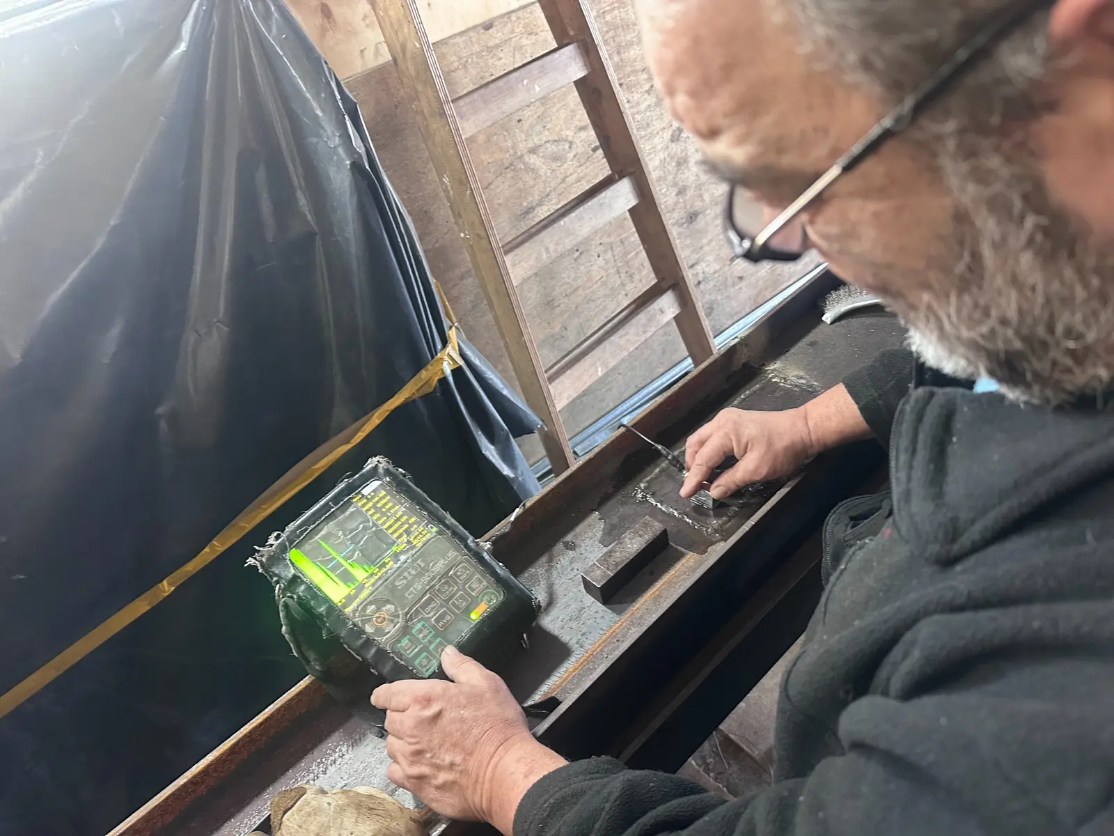 Refuerzo estructural e instalaciones — registro real de obra 14