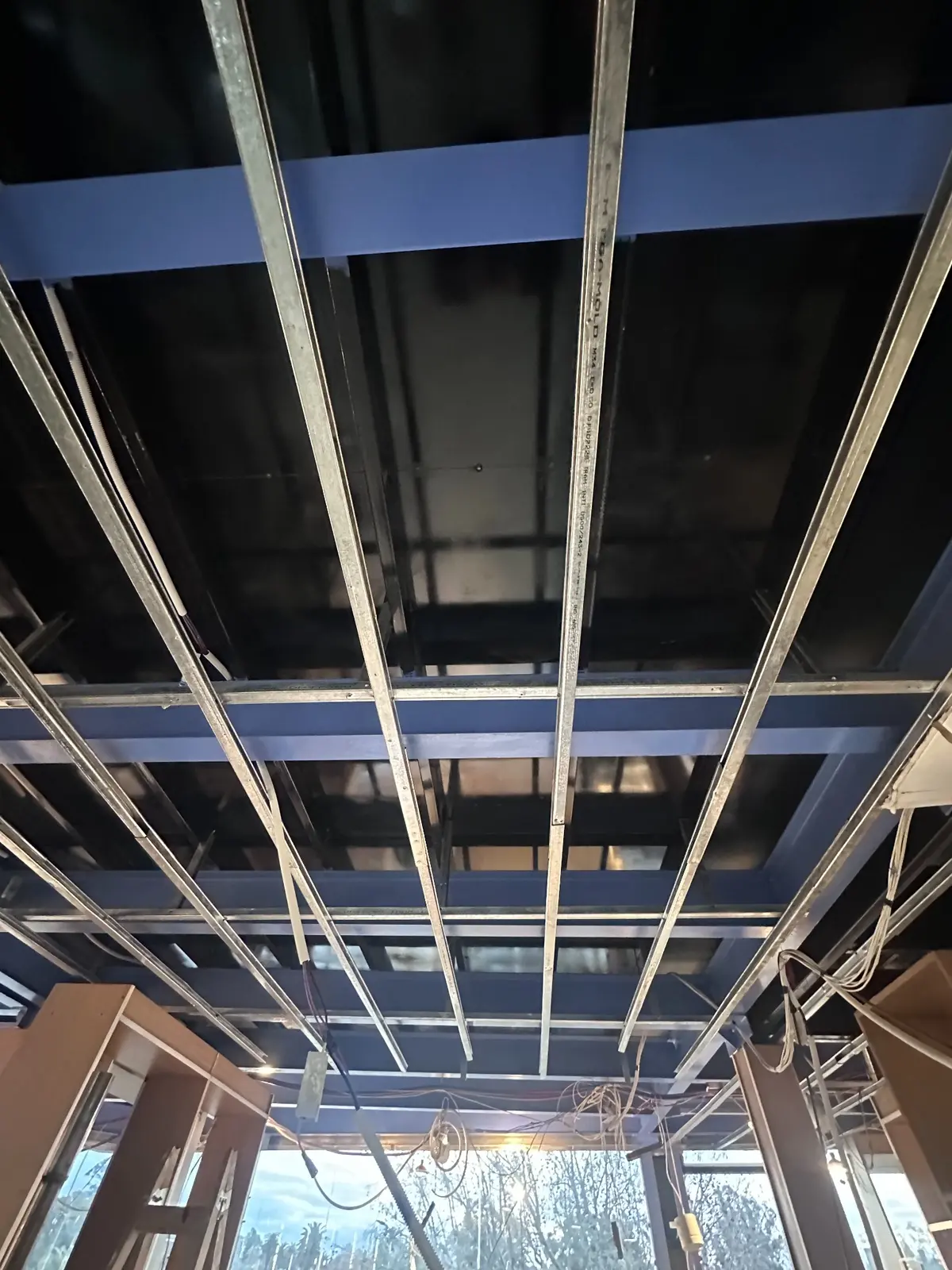 Refuerzo estructural e instalaciones — registro real de obra 15